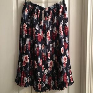 Banana Republic Pleated Floral Skirt